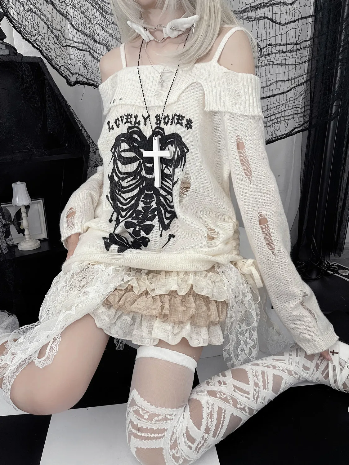 Knitted White Pullover with Skeleton - 5