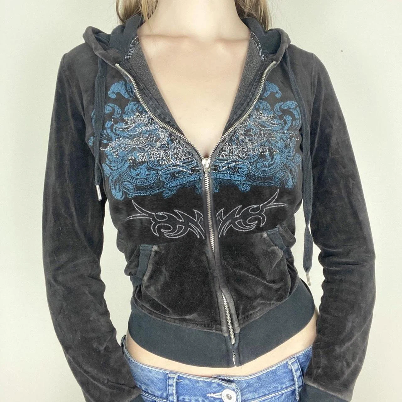 Y2K Hoodie with zipper, embroidery, grunge graphic - 4