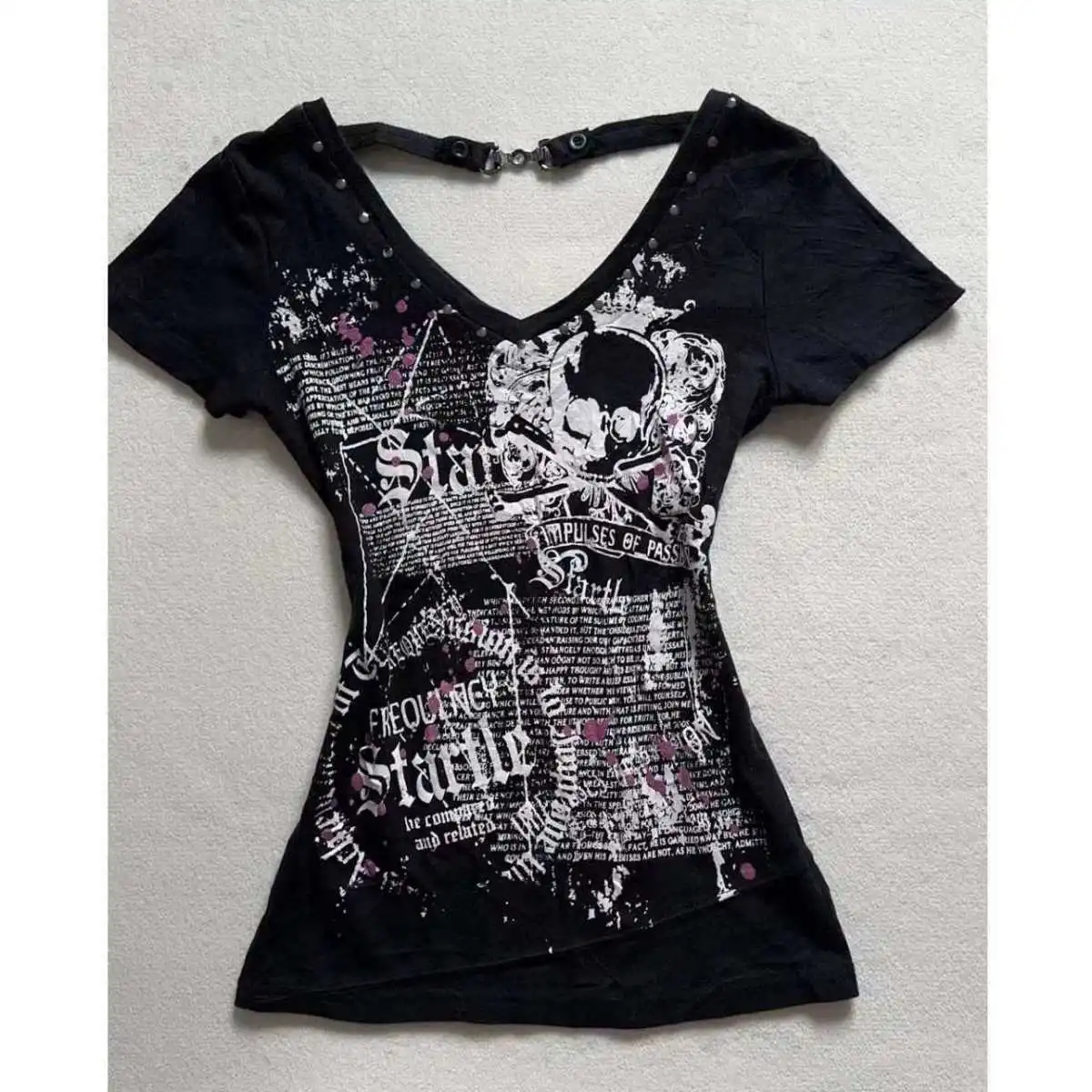 Backless T-shirt Grunge Gothic Graphic - 2