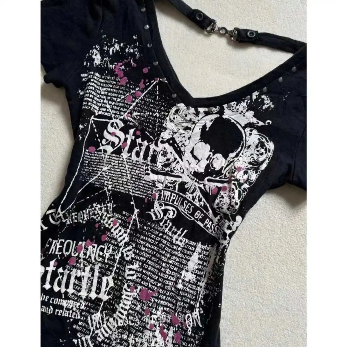 Backless T-shirt Grunge Gothic Graphic - 4