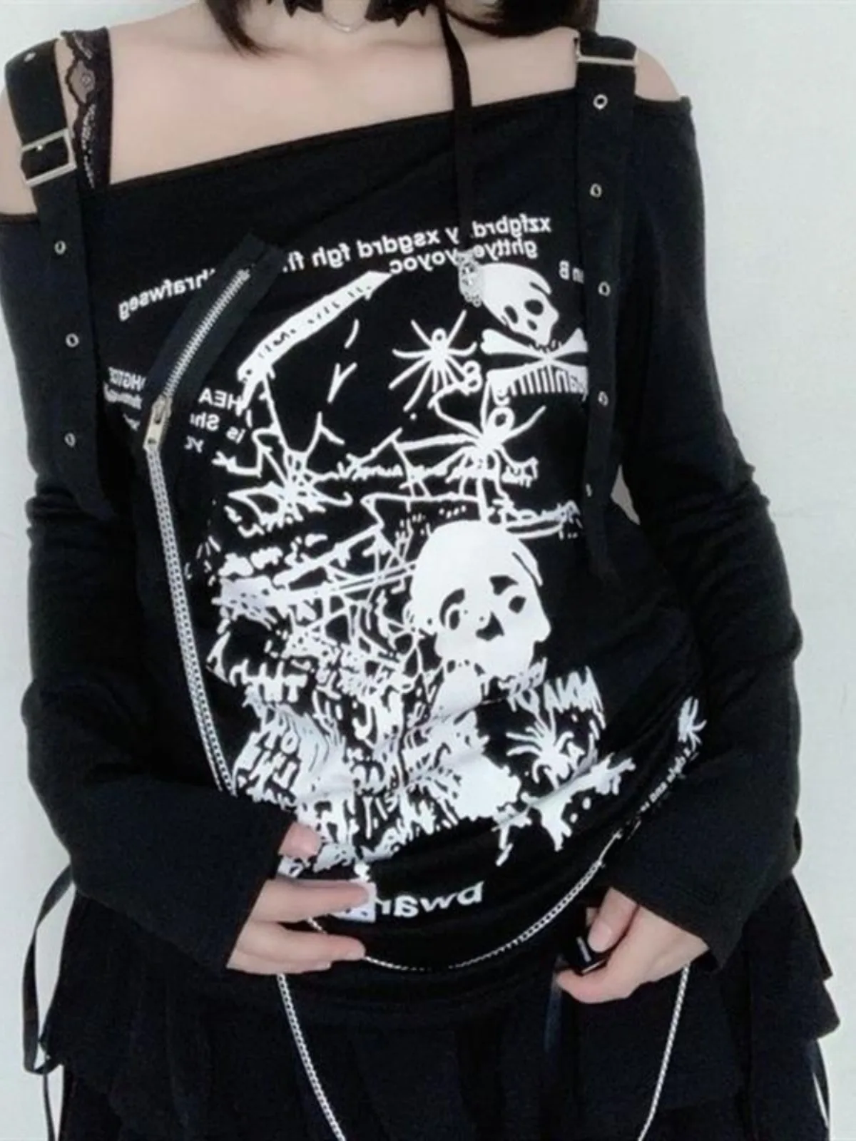 Black T-Shirt with Skulls Print - 3