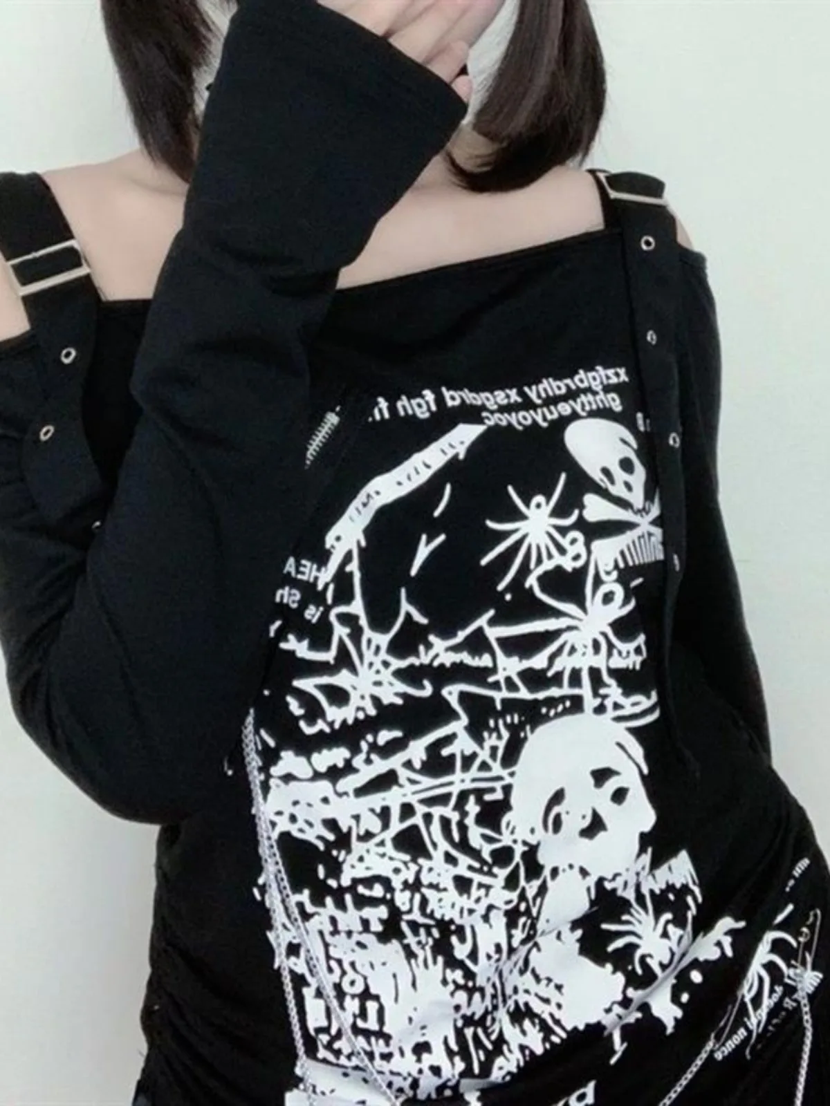 Black T-Shirt with Skulls Print - 4