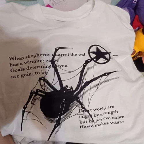 T-shirt with Spider Graphic photo review