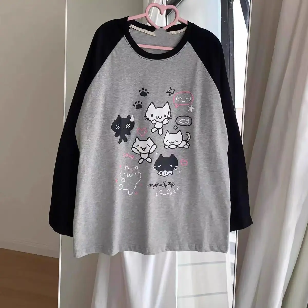 Kawaii Skater Girl T-shirt with Cartoon Cats - 4