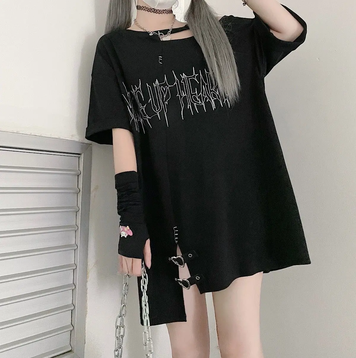 Off Shoulder Harajuku T-shirt with Gothic print - 5