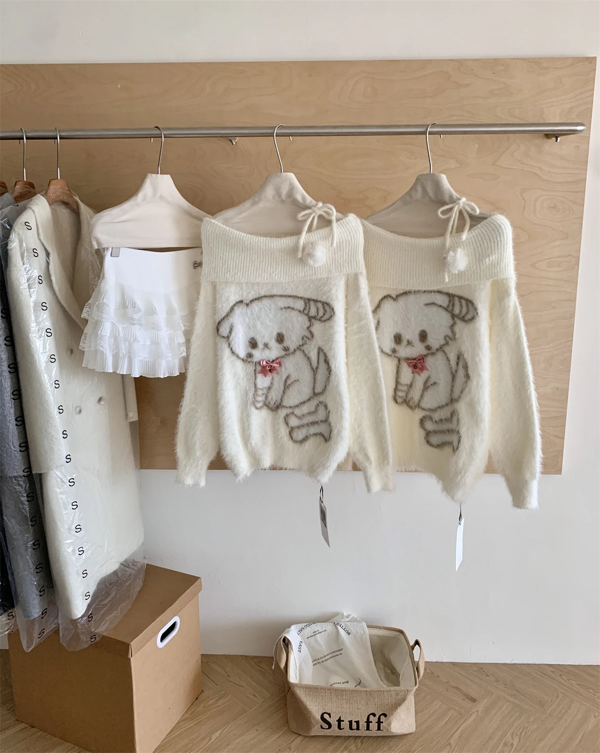 Kawaii Slash Neck Puppy print Sweater - 10