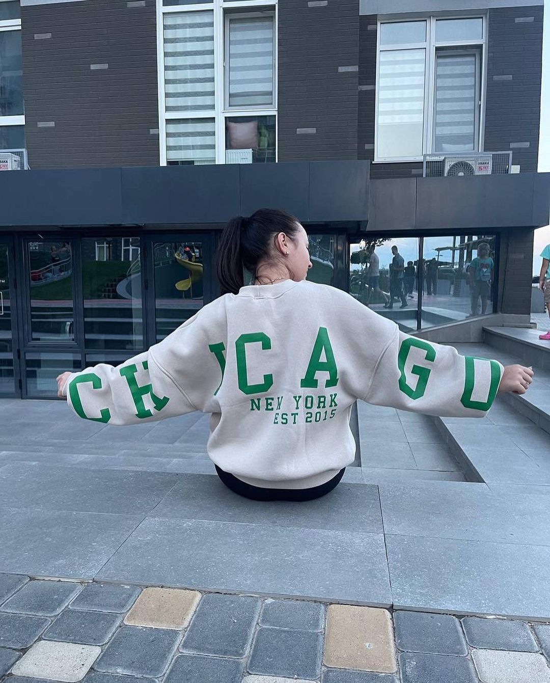 Streetwear Athleisure Sweatshirt in Übergröße - 11