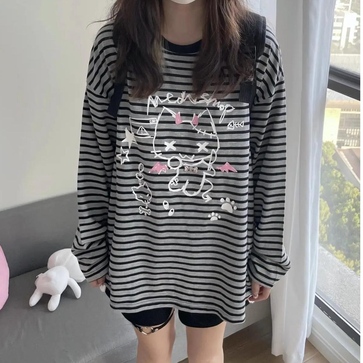Kawaii Harajuku Striped Cat T-Shirt - 1