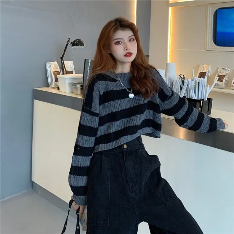 Y2K Grunge Cropped Striped Knit Sweater - 9 Y2K Grunge Cropped Striped Knit Sweater - 9