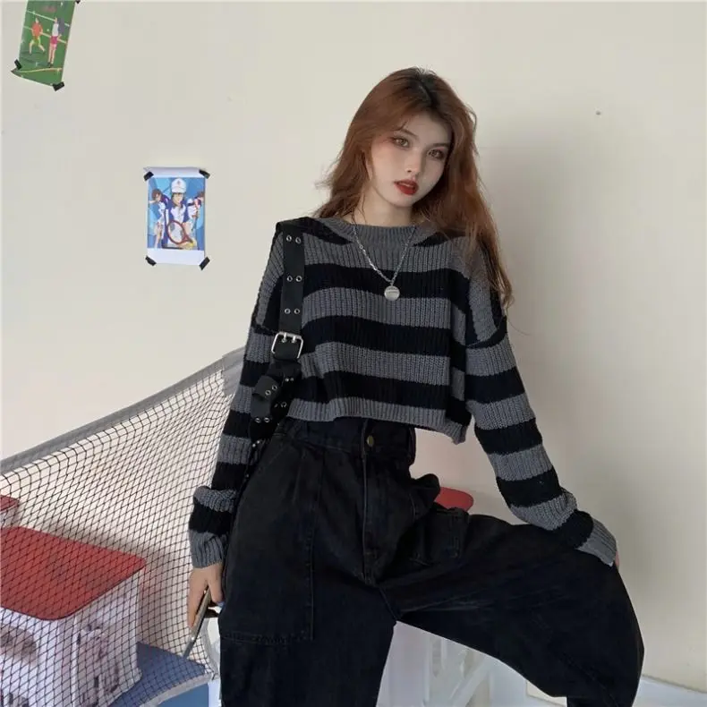Y2K Grunge Cropped Striped Knit Sweater - 3 Y2K Grunge Cropped Striped Knit Sweater - 3
