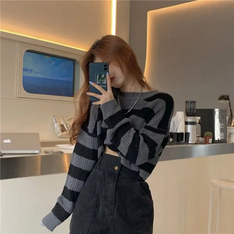 Y2K Grunge Cropped Striped Knit Sweater - 5 Y2K Grunge Cropped Striped Knit Sweater - 5