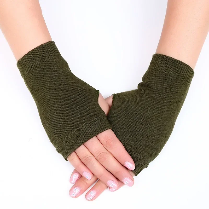 Gothic E-Girl Fingerless Star-Knit Mittens Gothic E-Girl Fingerless Star-Knit Mittens