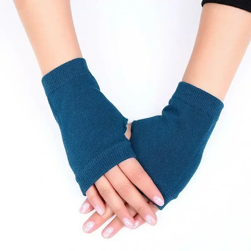 Gothic E-Girl Fingerless Star-Knit Mittens Gothic E-Girl Fingerless Star-Knit Mittens