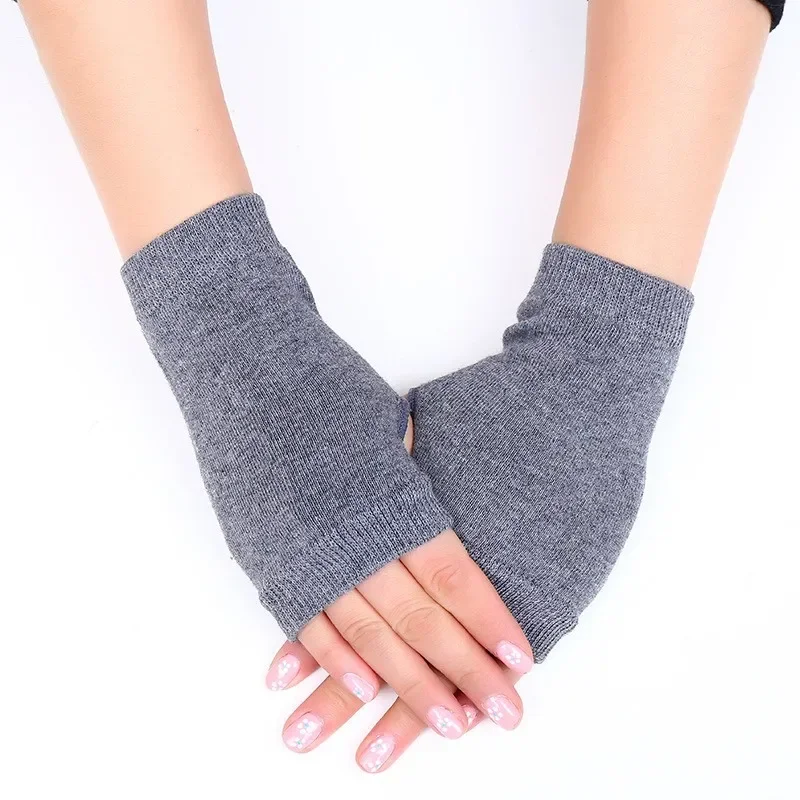 Gothic E-Girl Fingerless Star-Knit Mittens Gothic E-Girl Fingerless Star-Knit Mittens