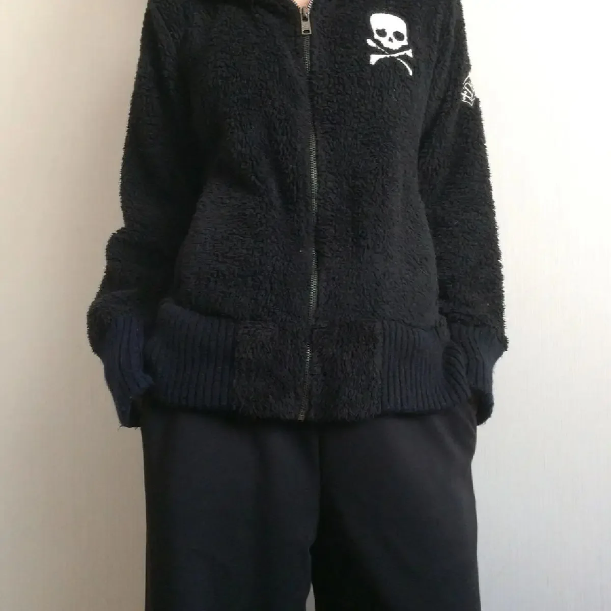 Punk Streetwear Skull & Crossbones Faux-Fur Trimmed Jacket - 6 Punk Streetwear Skull & Crossbones Faux-Fur Trimmed Jacket - 6