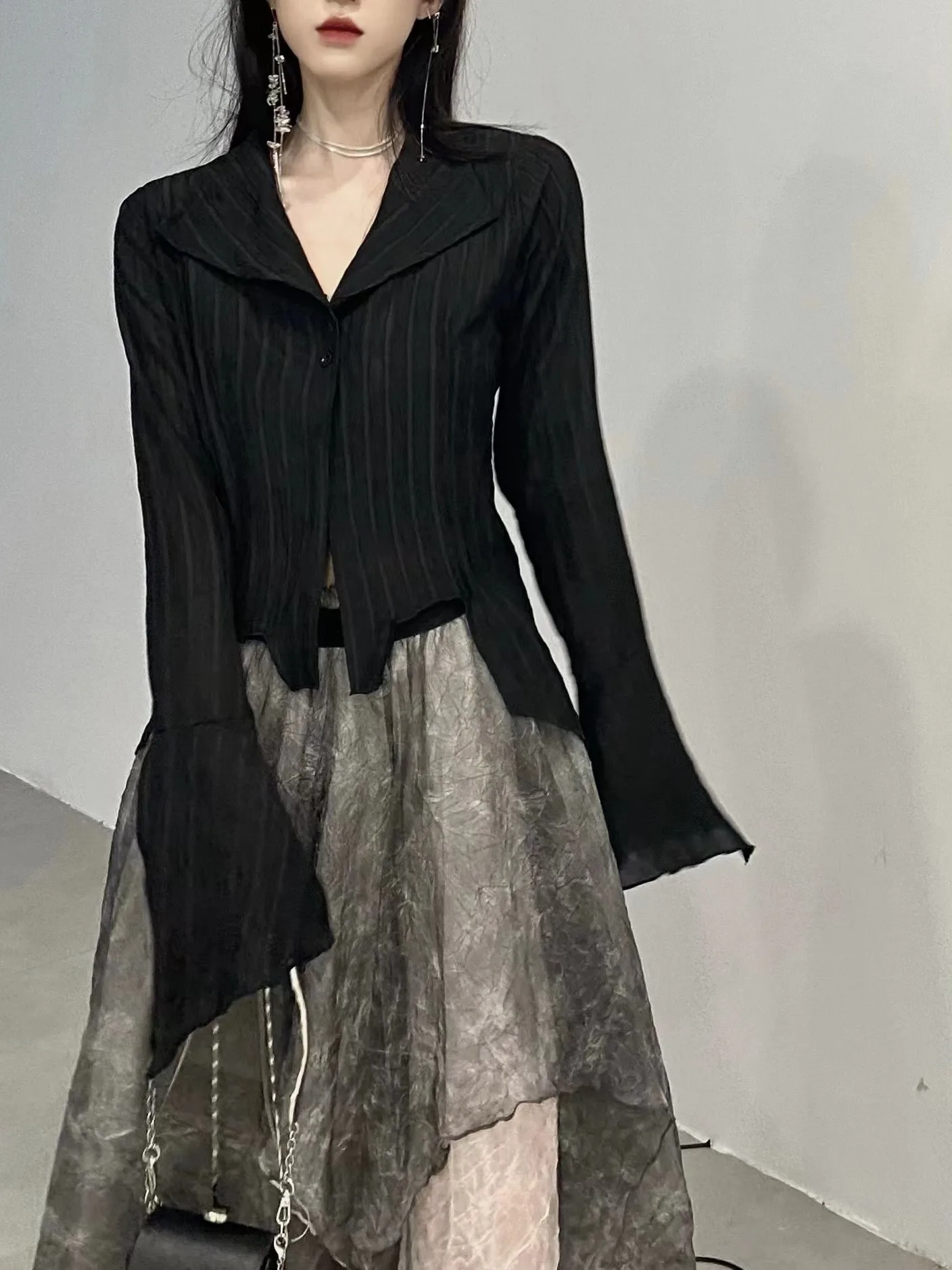 Avant-Garde Deconstructed Oversized Shirt - 7 Avant-Garde Deconstructed Oversized Shirt - 7
