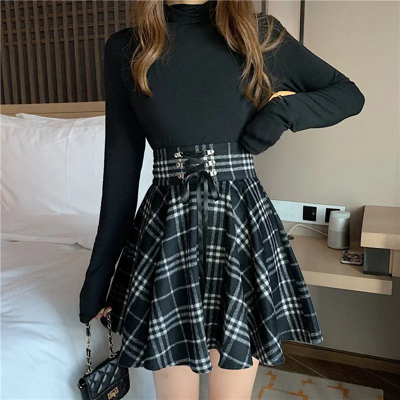 Punk Grunge Lace-Up Plaid Mini Skirt - 3